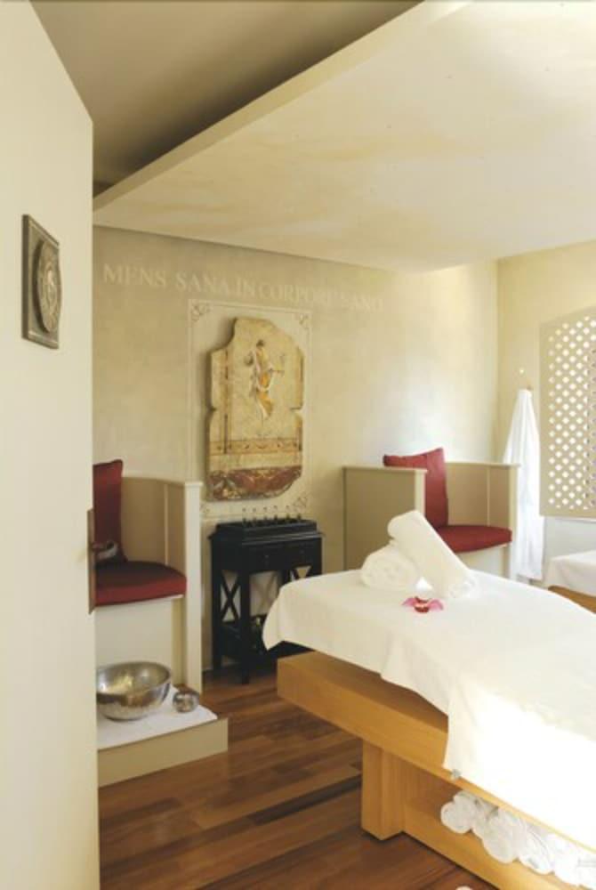 Maison Berard Hotel - Restaurant - Spa La Cadiere-d'Azur Facilities photo
