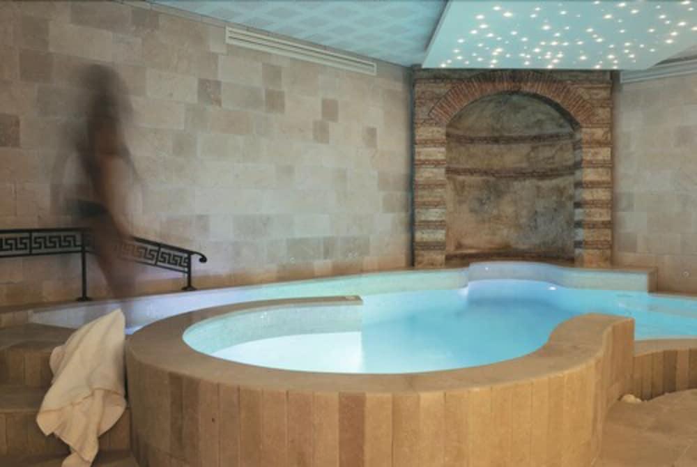 Maison Berard Hotel - Restaurant - Spa La Cadiere-d'Azur Facilities photo